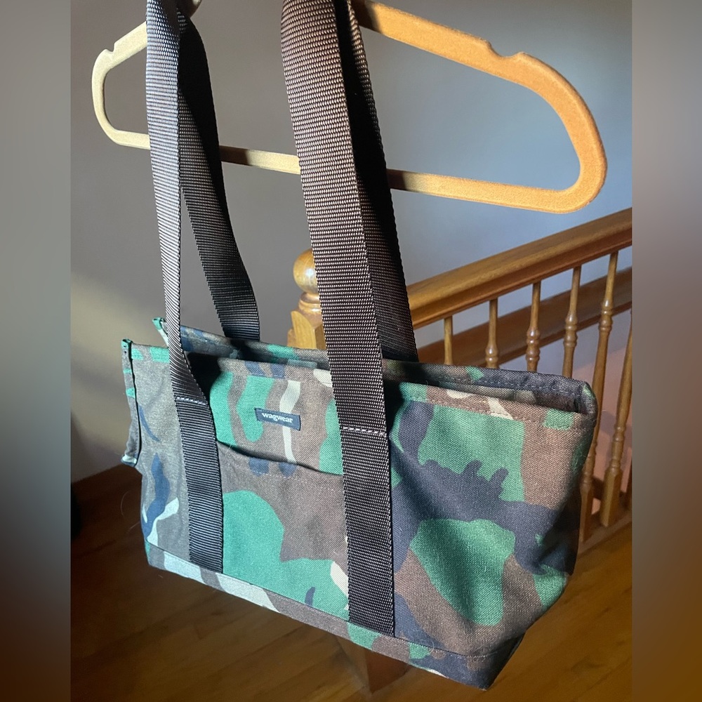 Wagwear Boat Canvas Dog Carrier Size Small Camouflage Brand New